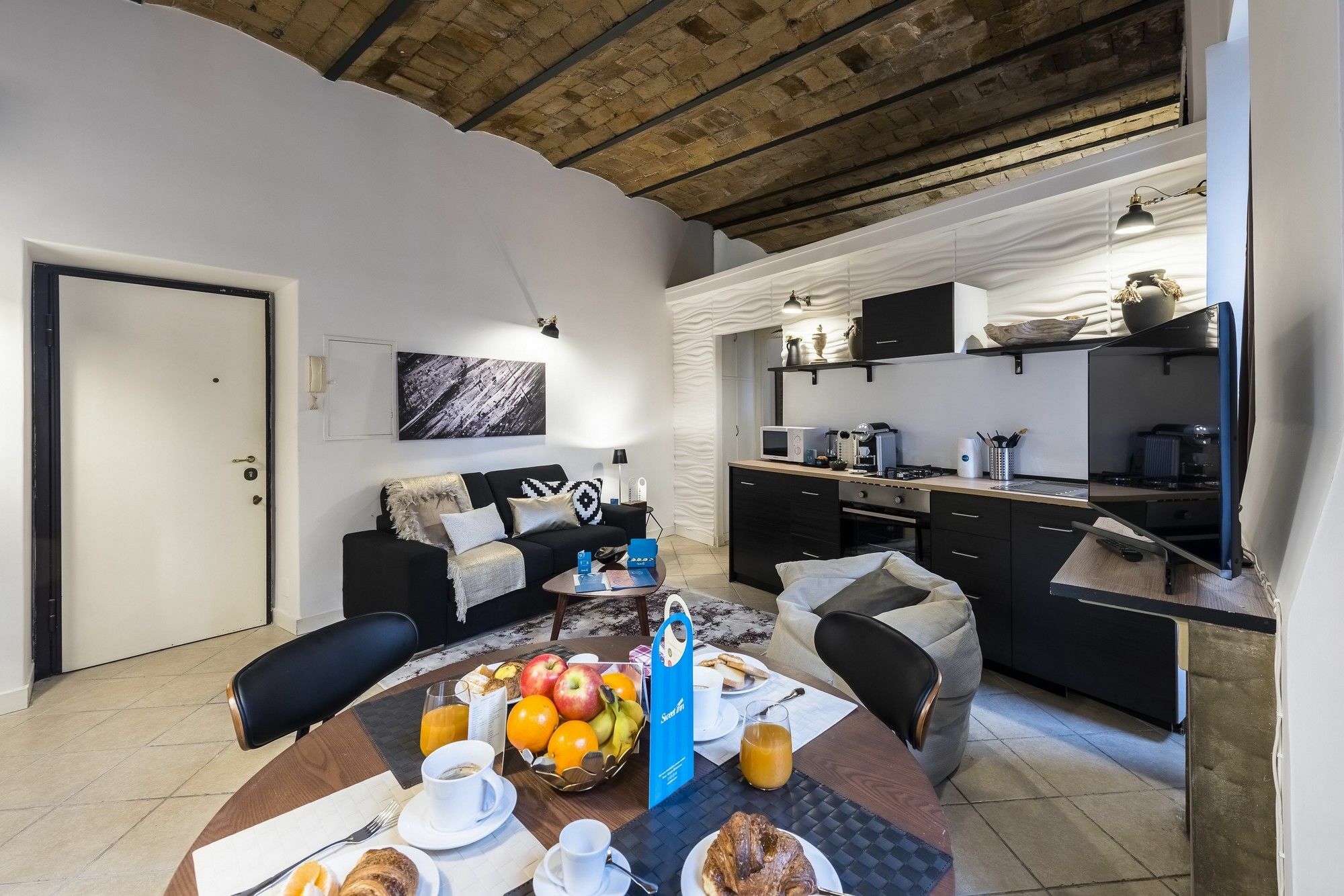 Ad Vatican Apartment